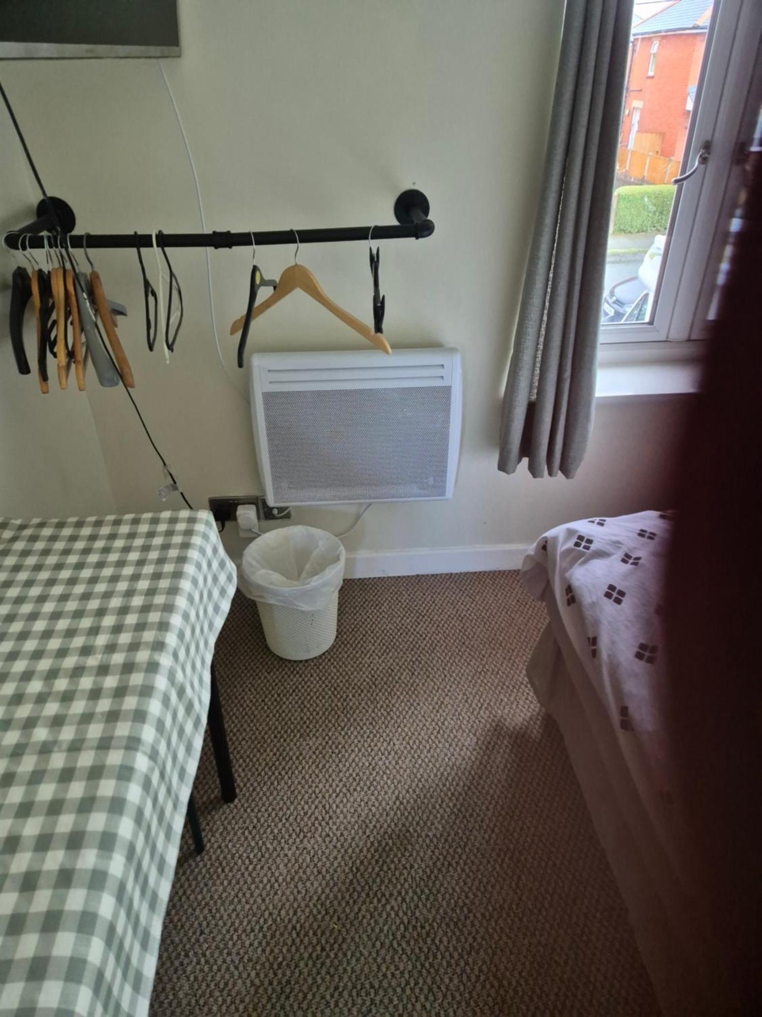 Accomadation Wrexham Exterior photo