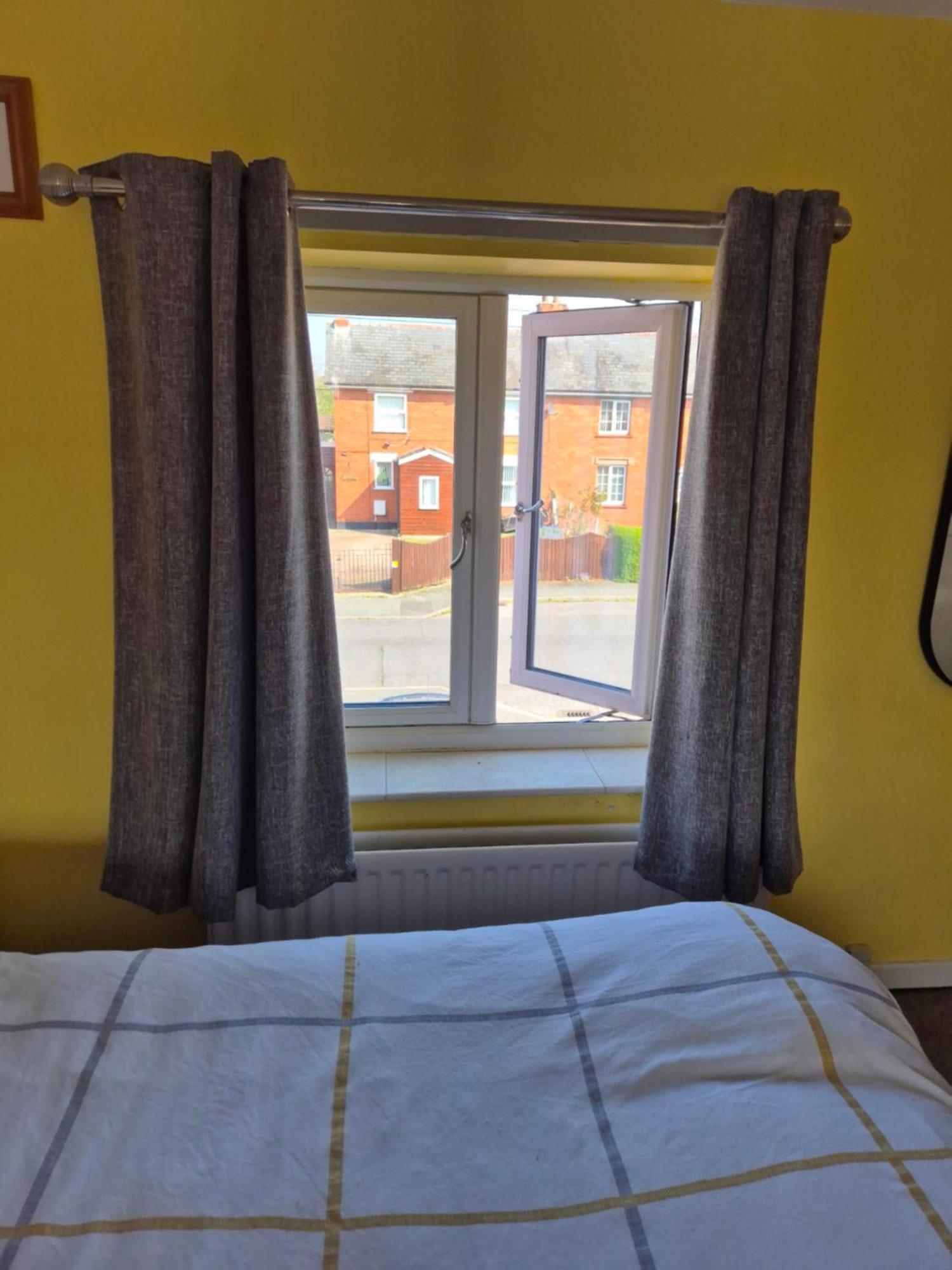 Accomadation Wrexham Exterior photo