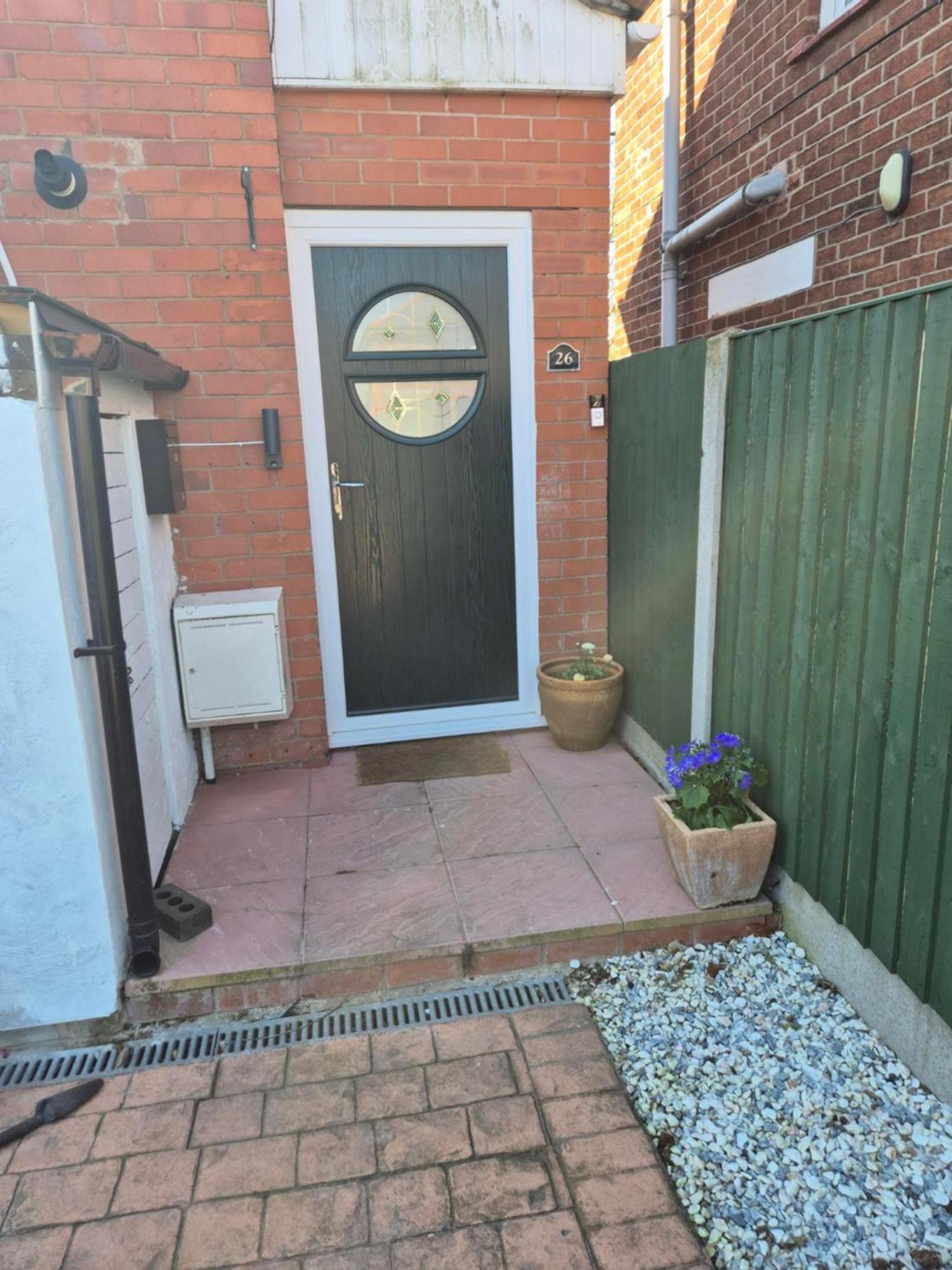 Accomadation Wrexham Exterior photo