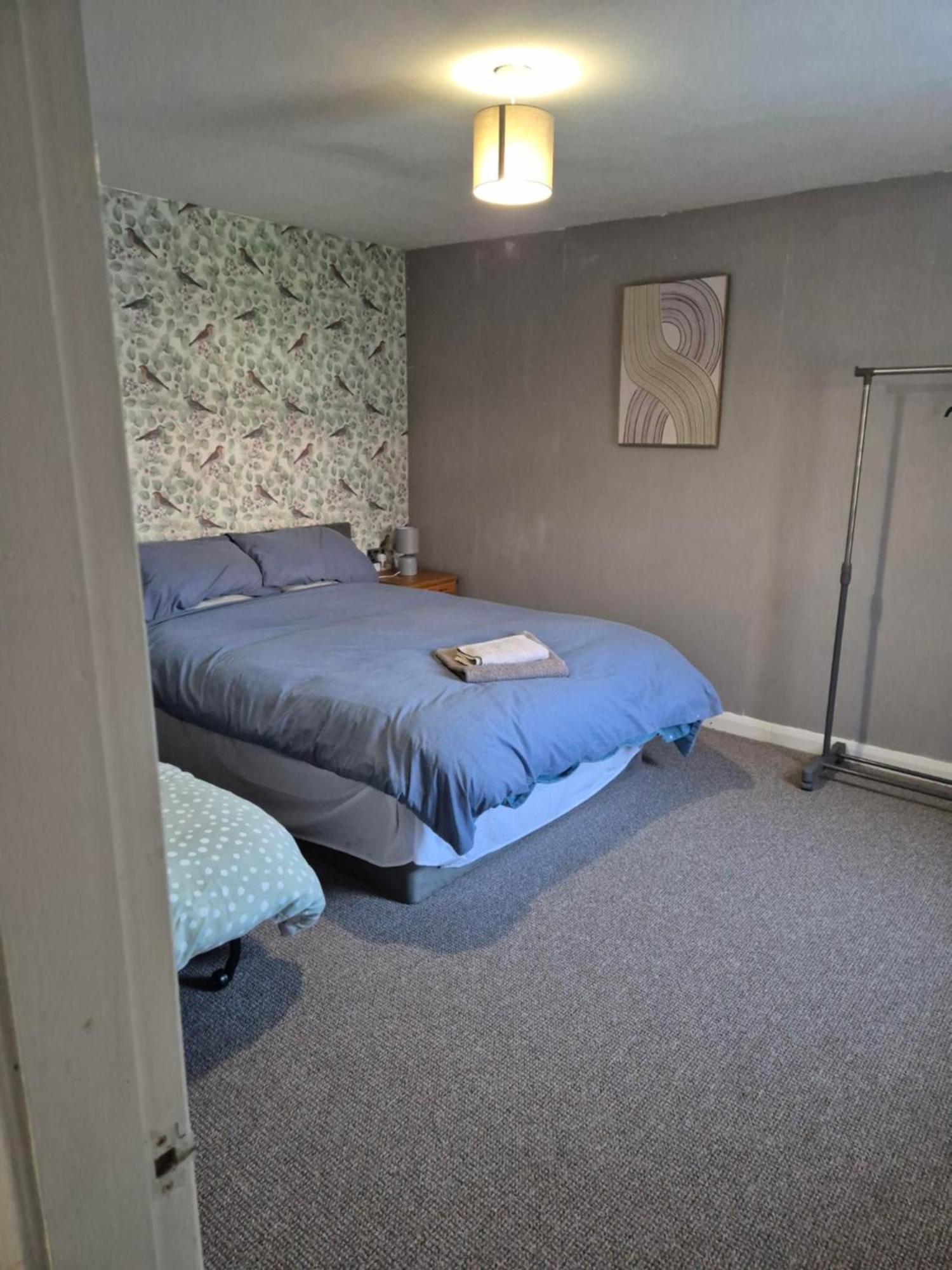 Accomadation Wrexham Exterior photo