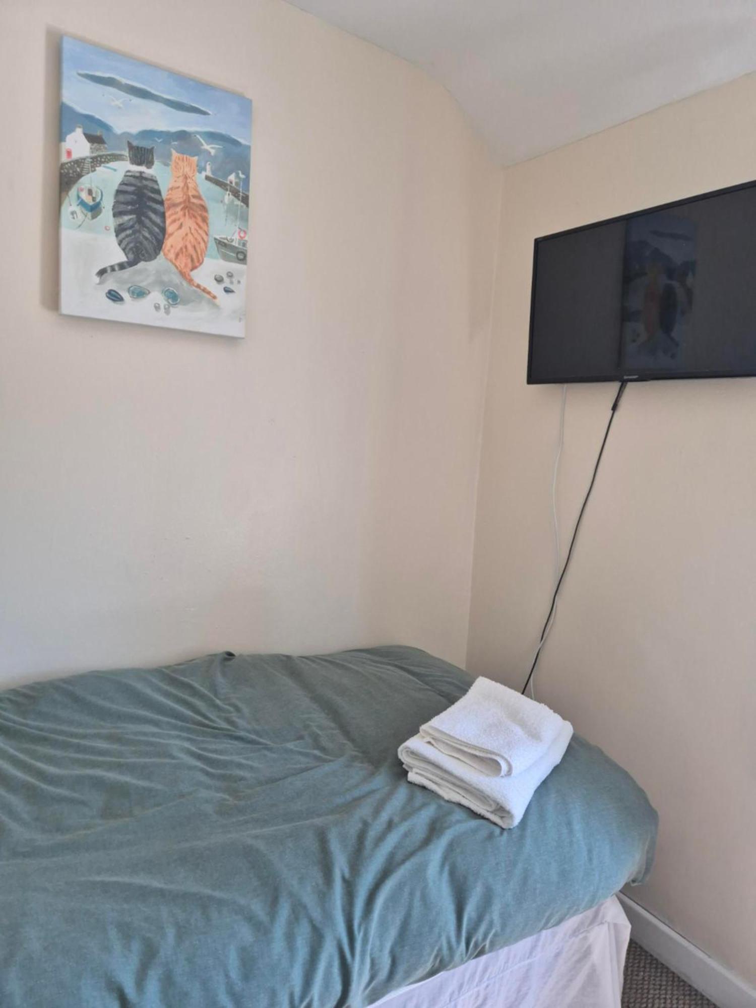 Accomadation Wrexham Exterior photo